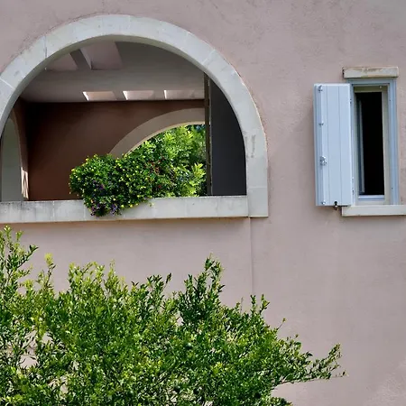 Cuti Mari Lantgård *